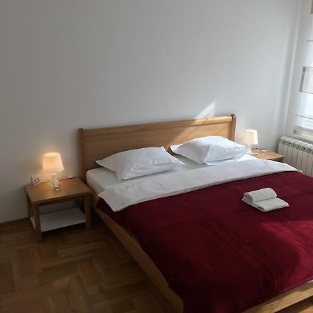 Apartment Triton Belgrado Esterno foto