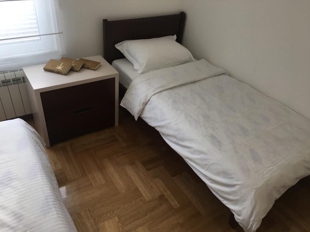 Apartment Triton Belgrado Esterno foto