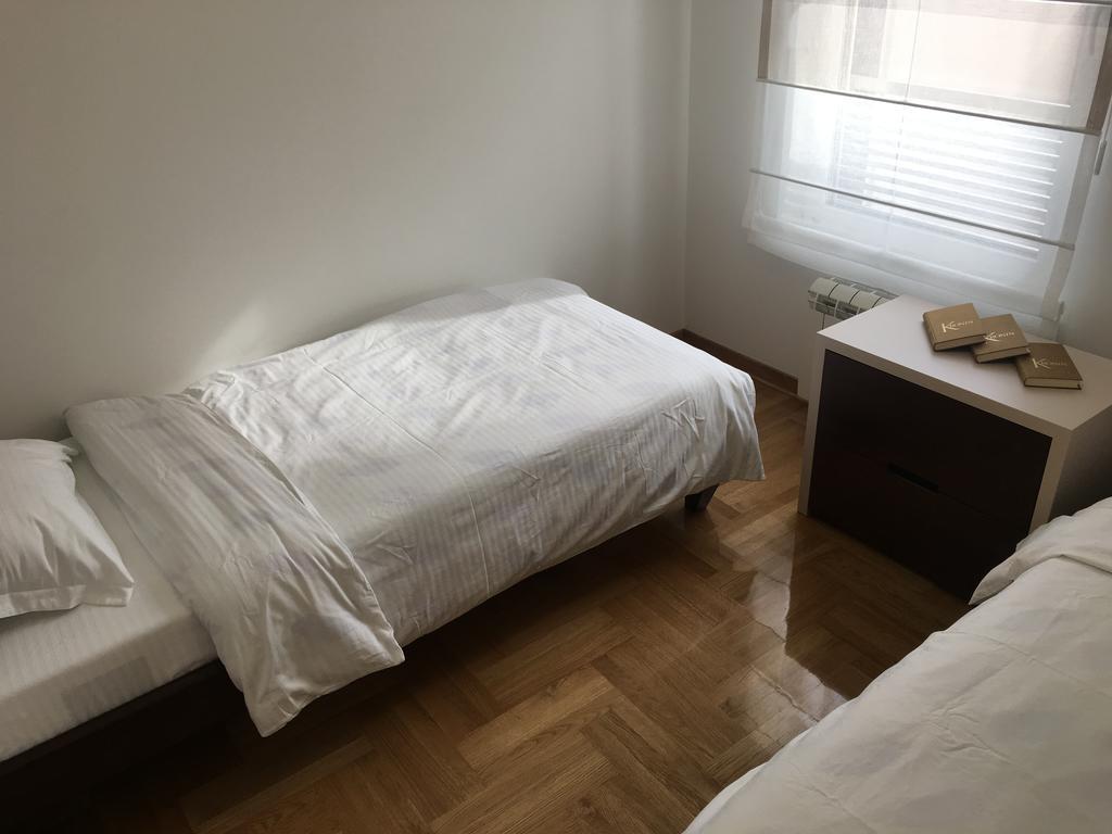 Apartment Triton Belgrado Esterno foto